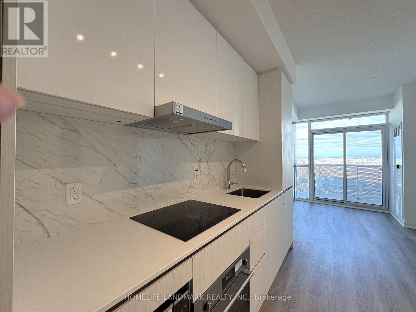 1905 - 8 Interchange Way, Vaughan, Ontario  L4K 5Z7 - Photo 7 - N12555908