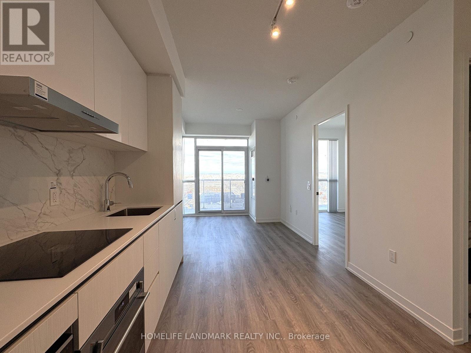 1905 - 8 Interchange Way, Vaughan, Ontario  L4K 5Z7 - Photo 8 - N12555908