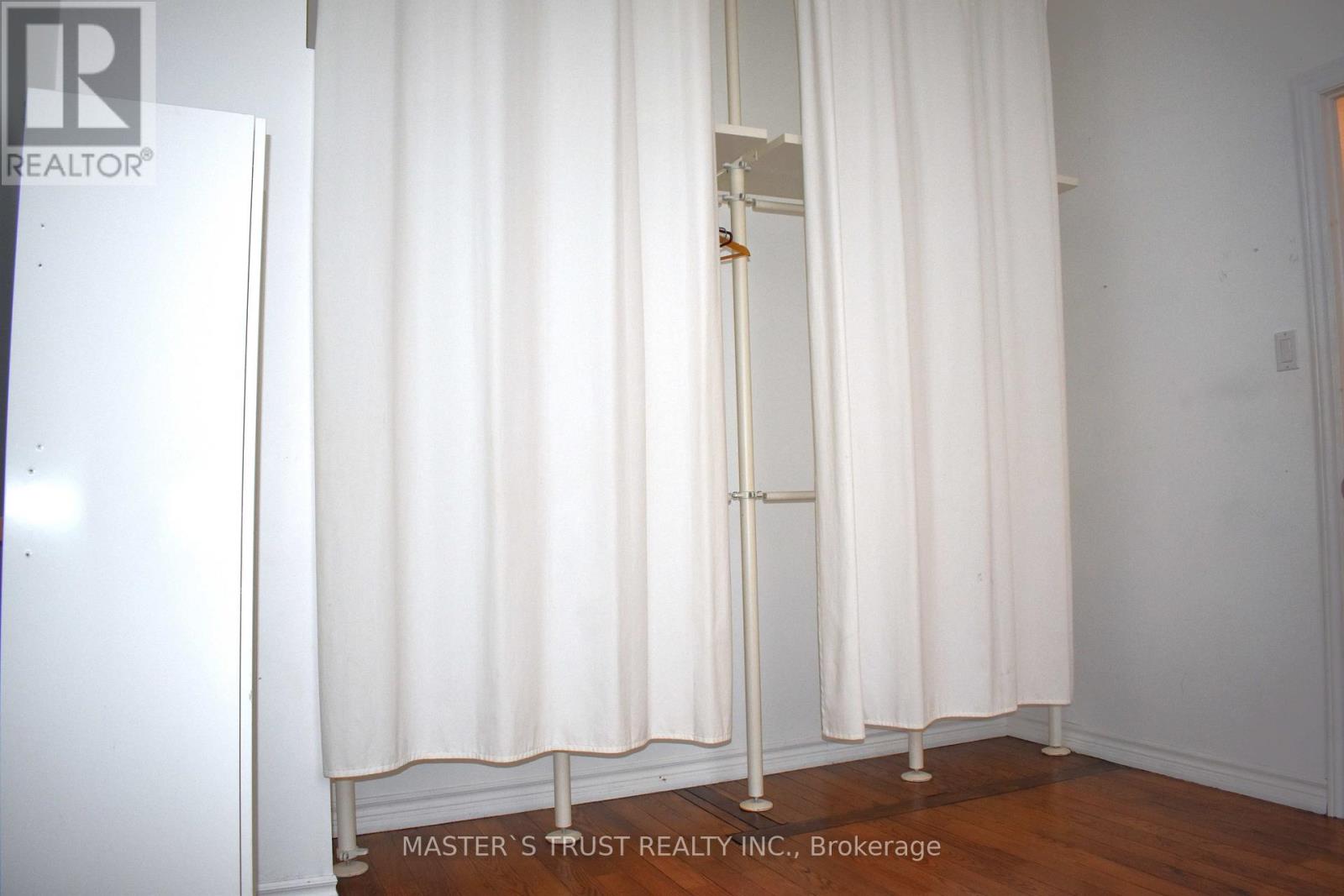 966 Dundas Street E, Toronto, Ontario  M4M 1R5 - Photo 13 - E12482617