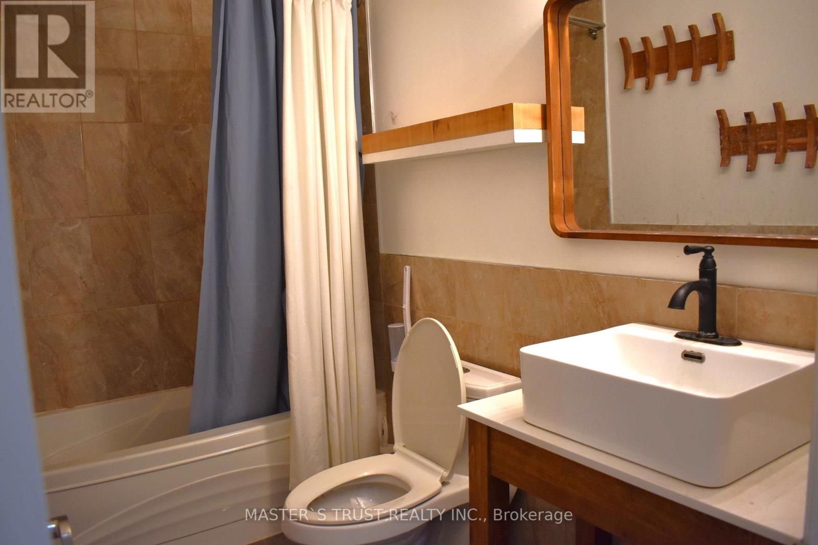 966 Dundas Street E, Toronto, Ontario  M4M 1R5 - Photo 15 - E12482617