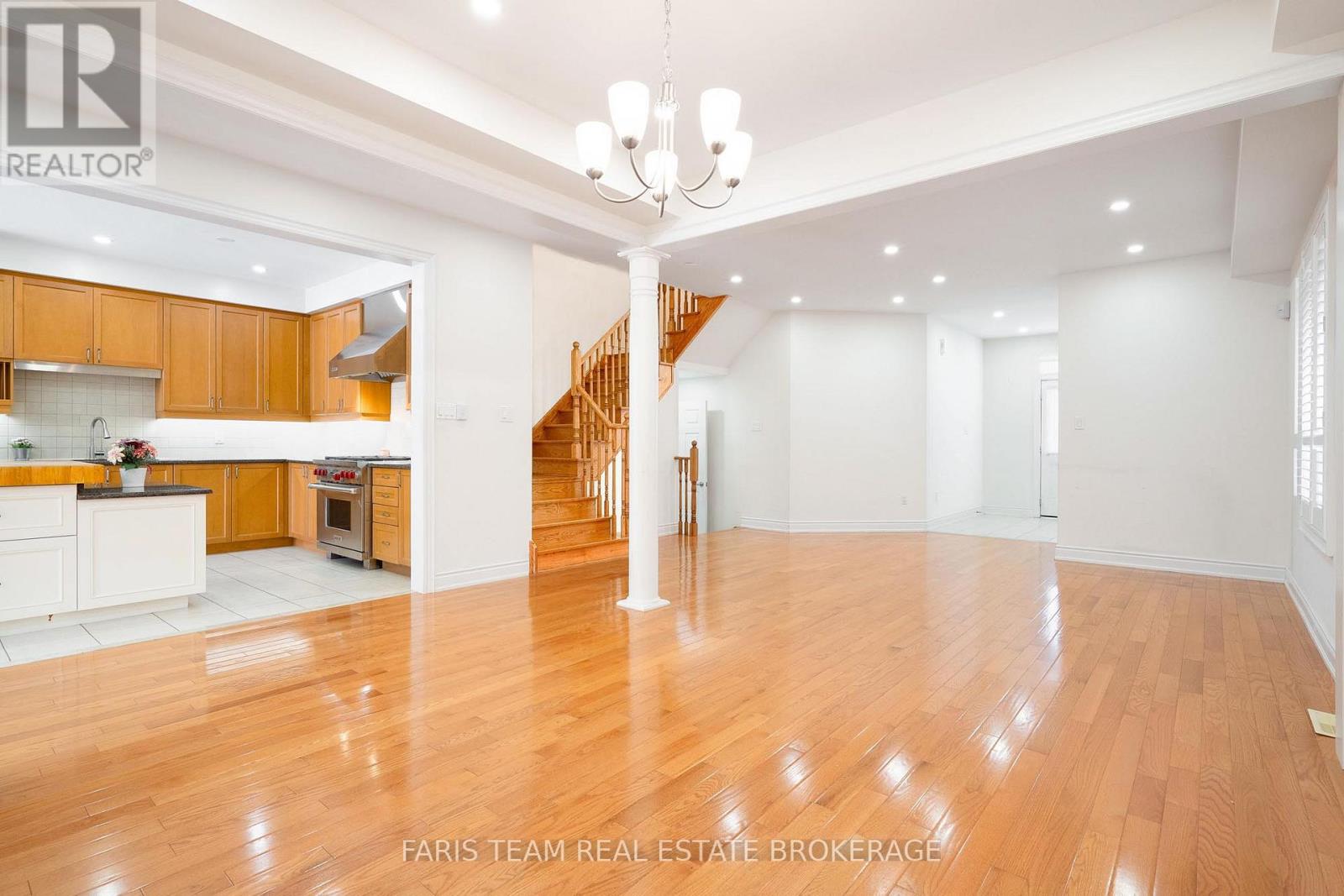 146 Sandringham Drive, Barrie (Innis-Shore), Ontario  L4M 0C9 - Photo 15 - S12555868