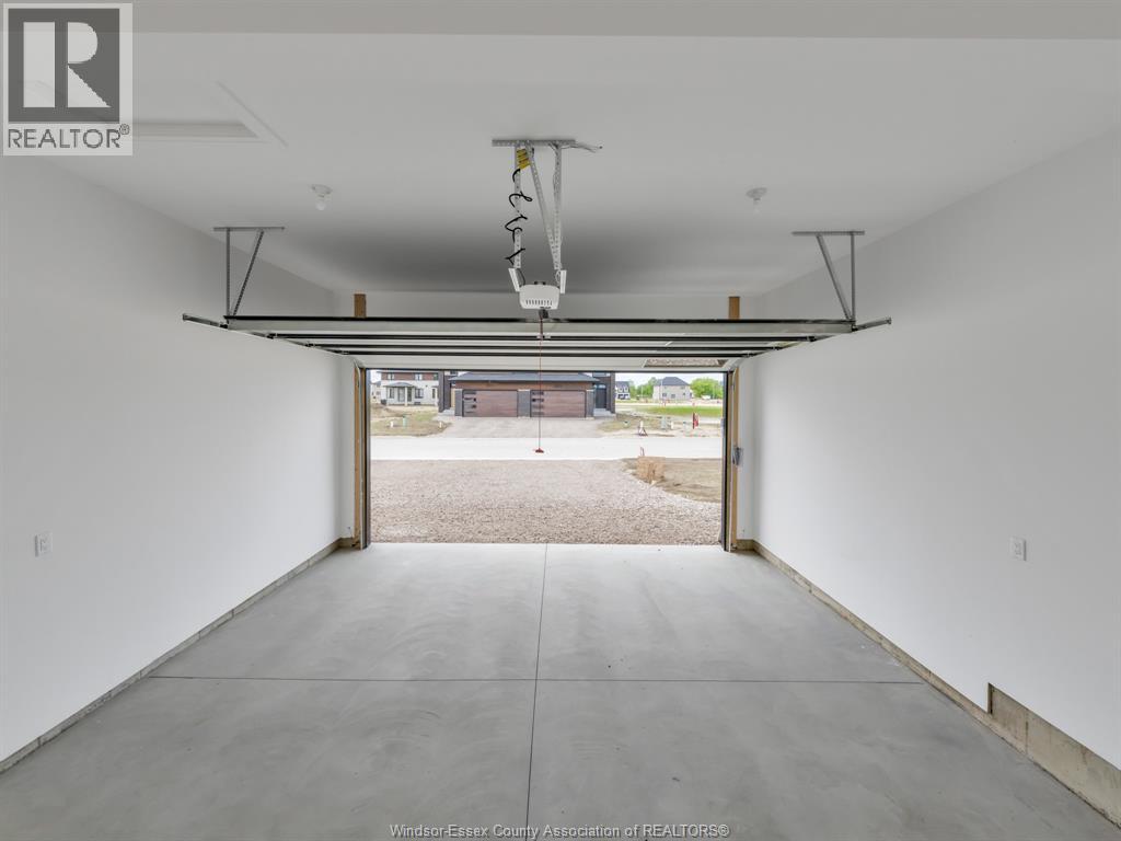 662 Linden, Lakeshore, Ontario N0R 1A0 - Photo 38 - 25029093