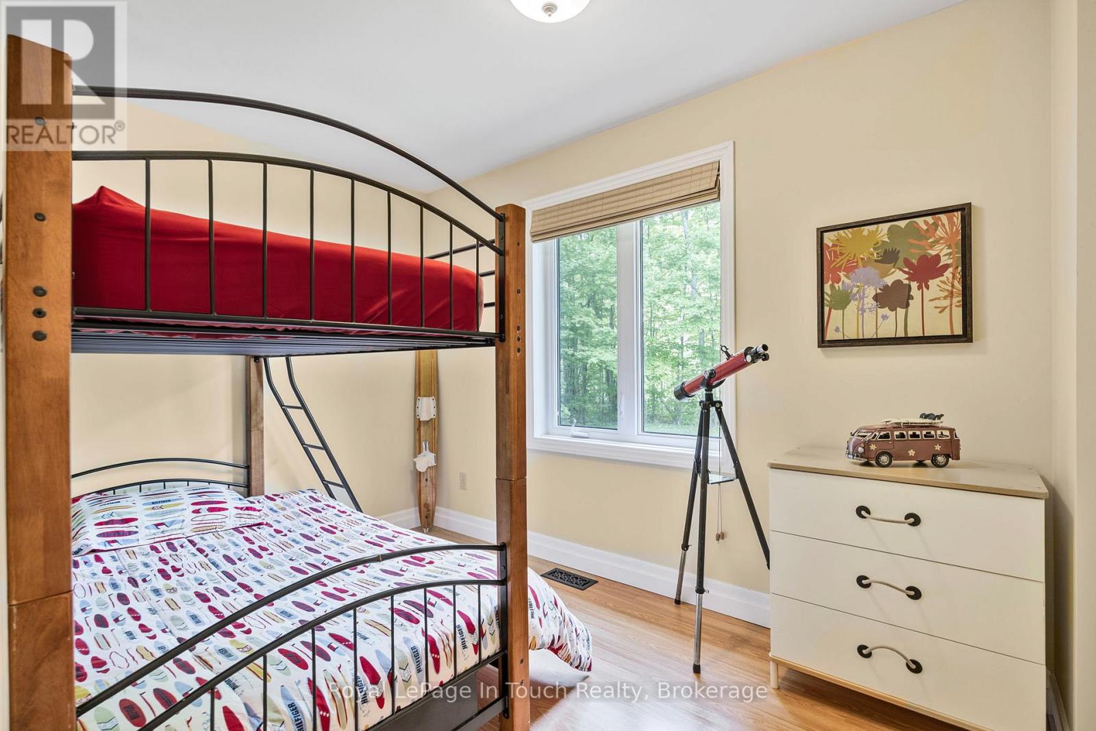 726 Pennorth Drive, Tiny, Ontario  L0L 2J0 - Photo 17 - S12555996