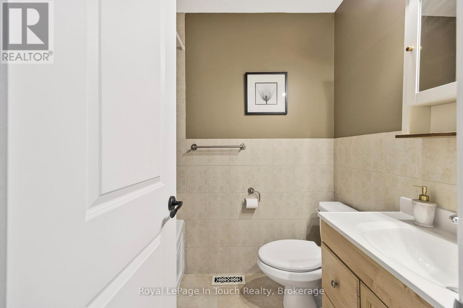 726 Pennorth Drive, Tiny, Ontario  L0L 2J0 - Photo 22 - S12555996