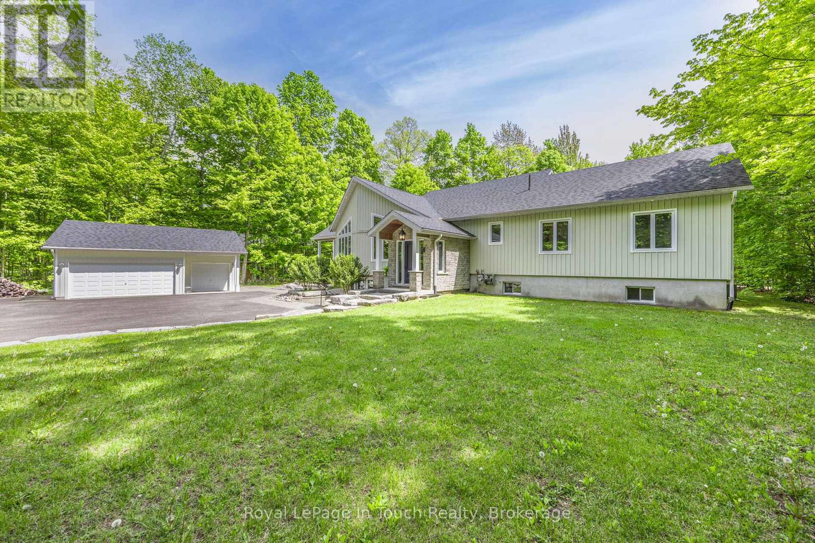 726 Pennorth Drive, Tiny, Ontario  L0L 2J0 - Photo 23 - S12555996