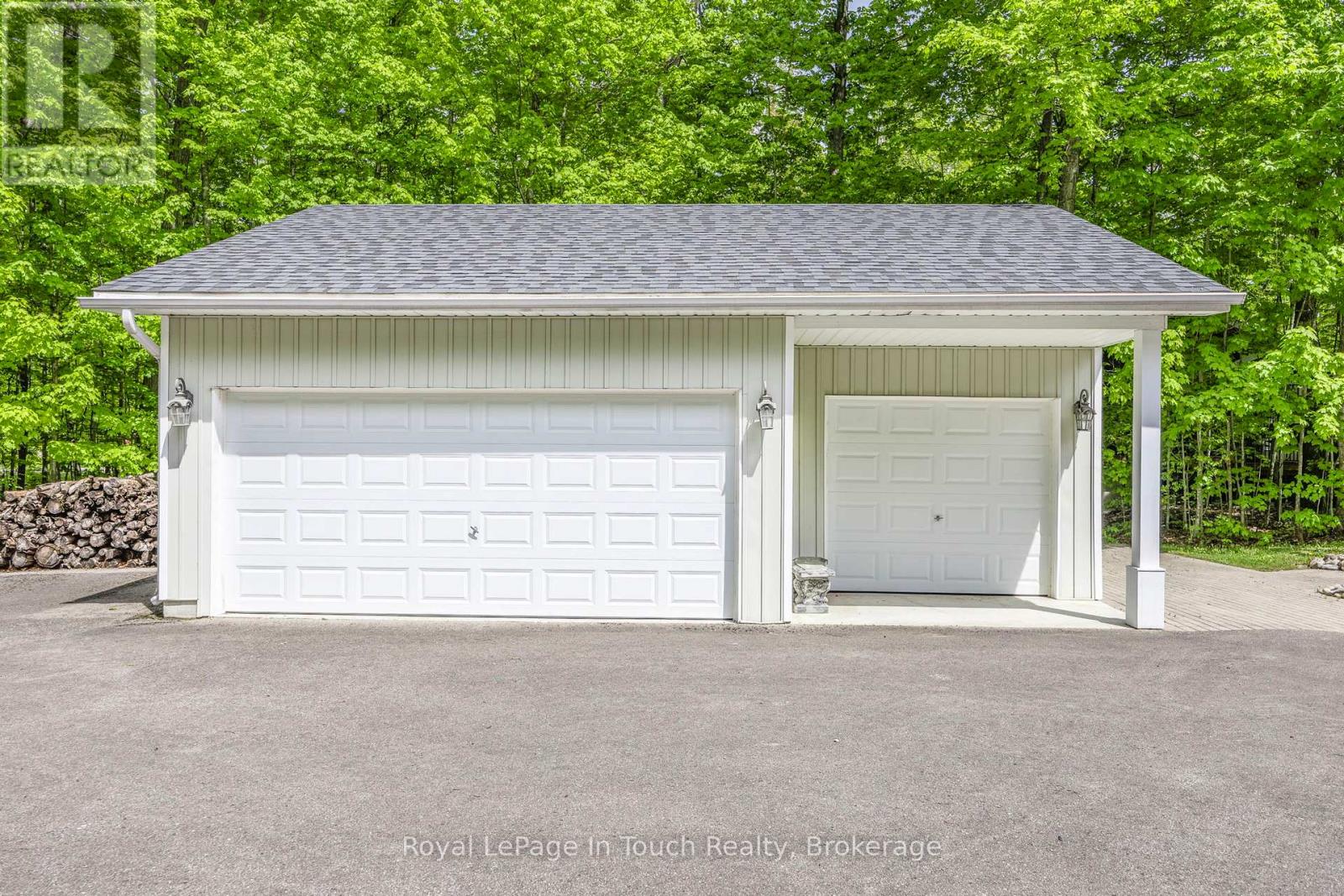 726 Pennorth Drive, Tiny, Ontario  L0L 2J0 - Photo 25 - S12555996