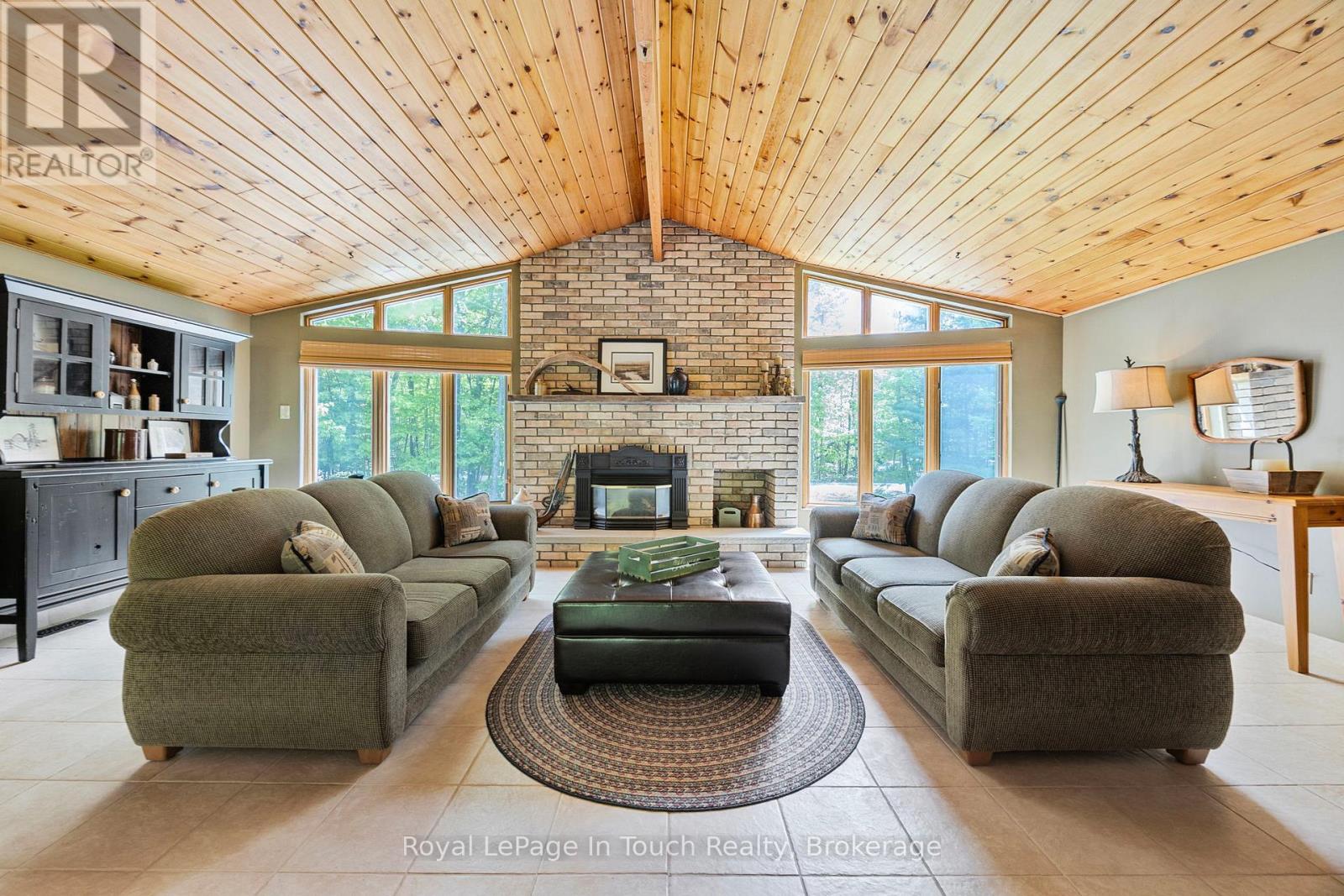 726 Pennorth Drive, Tiny, Ontario  L0L 2J0 - Photo 7 - S12555996