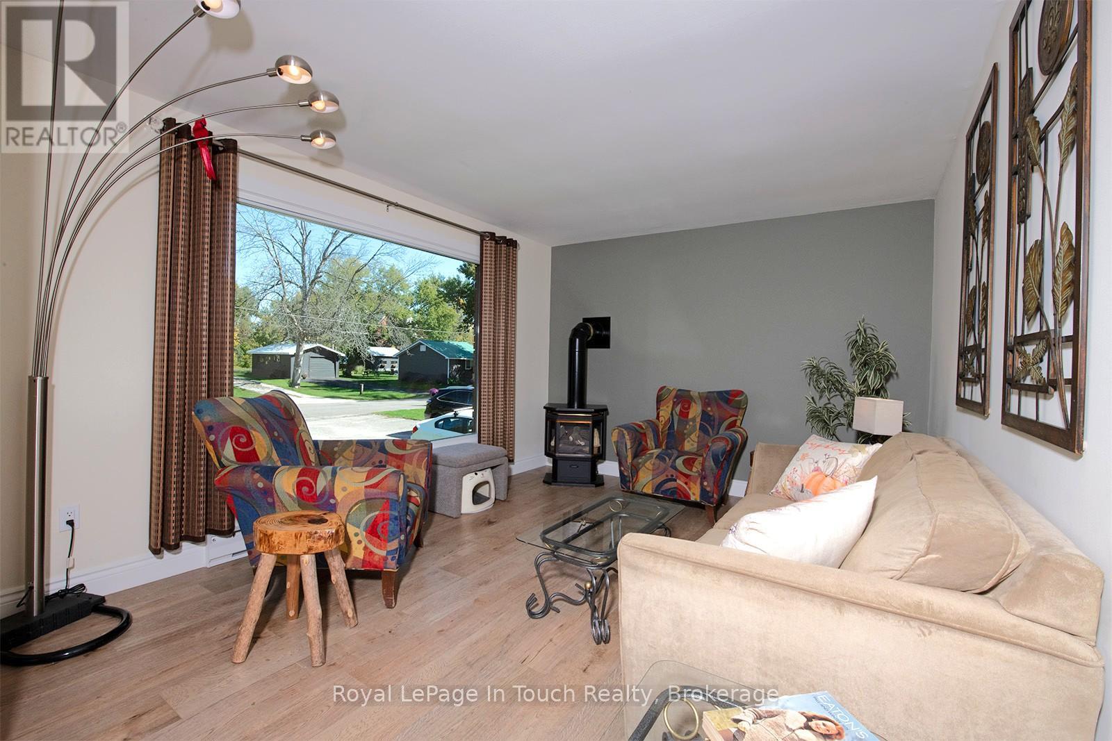 8 Cyril Martin Place, Severn (Coldwater), Ontario  L0K 1E0 - Photo 15 - S12556116