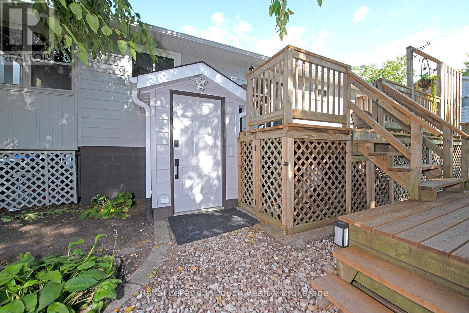 8 Cyril Martin Place, Severn (Coldwater), Ontario  L0K 1E0 - Photo 33 - S12556116