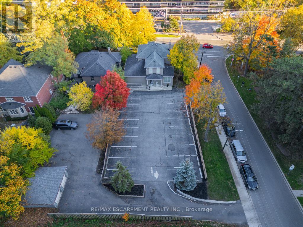 2159 Lakeshore Road, Burlington, Ontario  L7R 1A5 - Photo 16 - W12555824