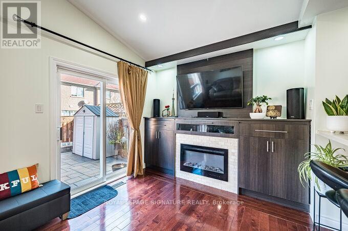 5708 Margarita Crescent, Mississauga, Ontario  L5M 6Y8 - Photo 11 - W12555866