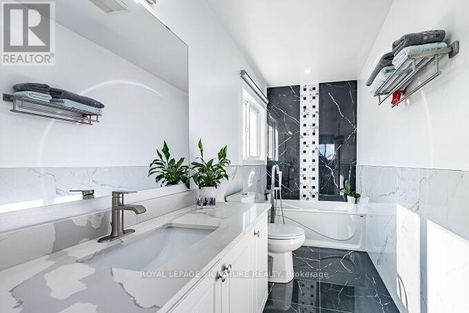 5708 Margarita Crescent, Mississauga, Ontario  L5M 6Y8 - Photo 24 - W12555866