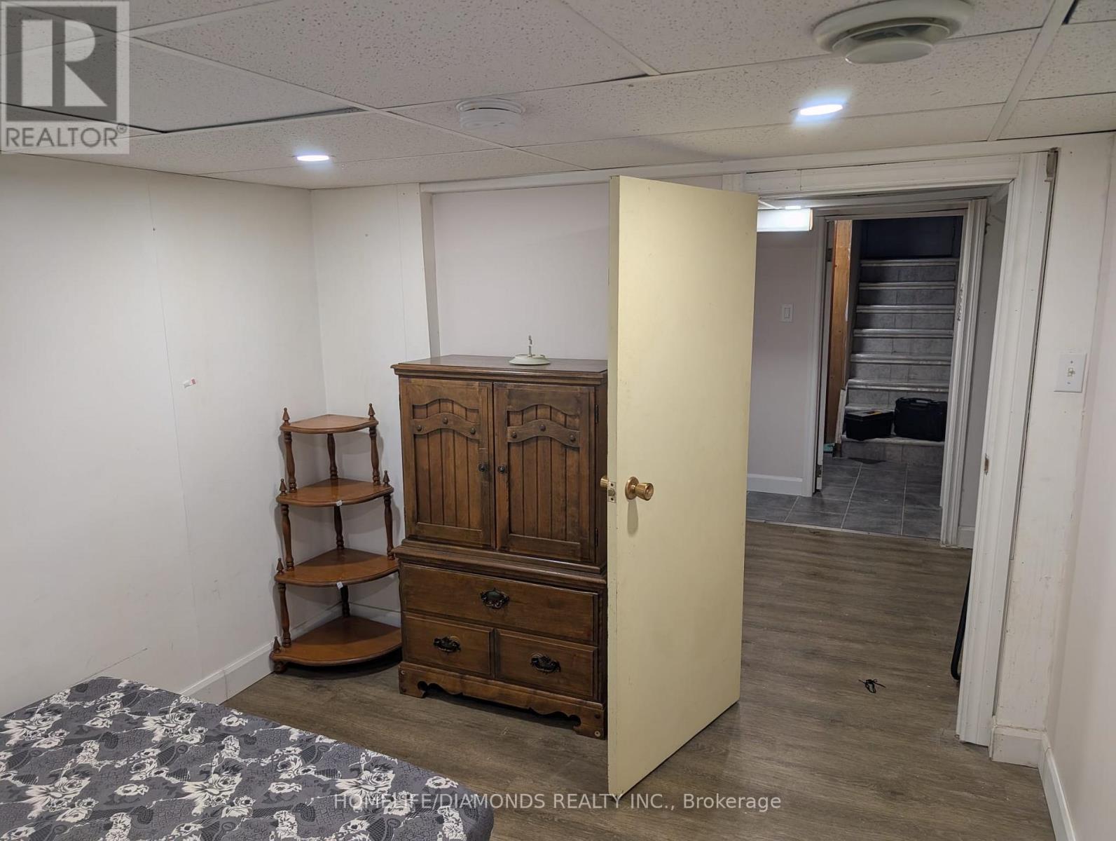 Bsmt - 5589 Dorchester Road, Niagara Falls, Ontario  L2G 5S4 - Photo 2 - X12555820