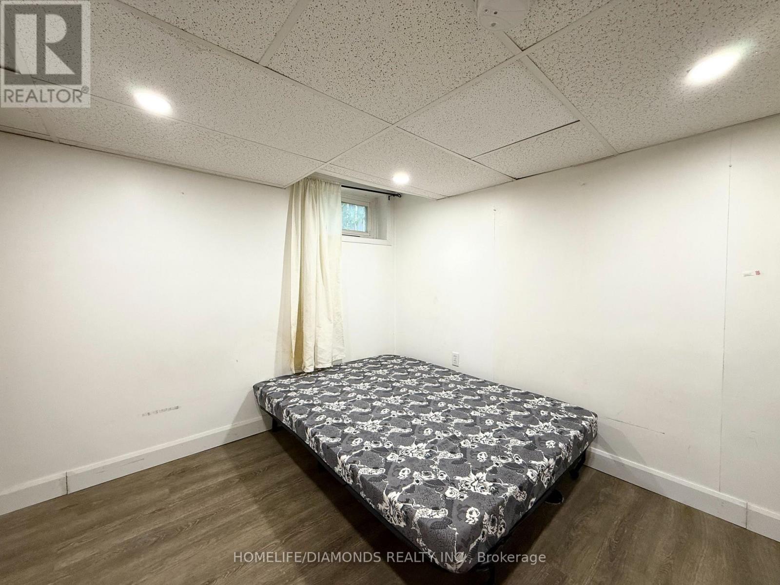 Bsmt - 5589 Dorchester Road, Niagara Falls, Ontario  L2G 5S4 - Photo 5 - X12555820