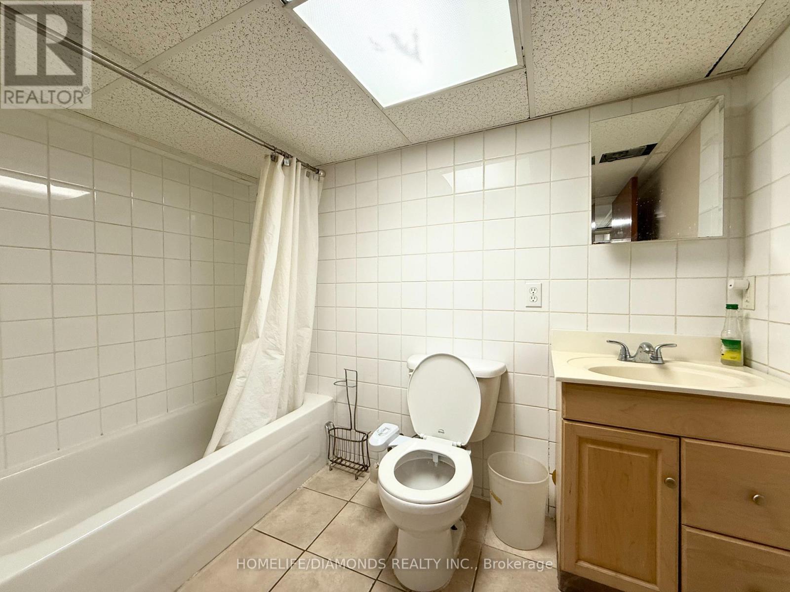 Bsmt - 5589 Dorchester Road, Niagara Falls, Ontario  L2G 5S4 - Photo 7 - X12555820