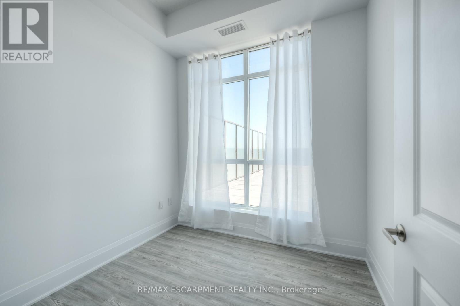 521 - 450 Dundas Street E, Hamilton, Ontario  L8B 1Z2 - Photo 10 - X12555896