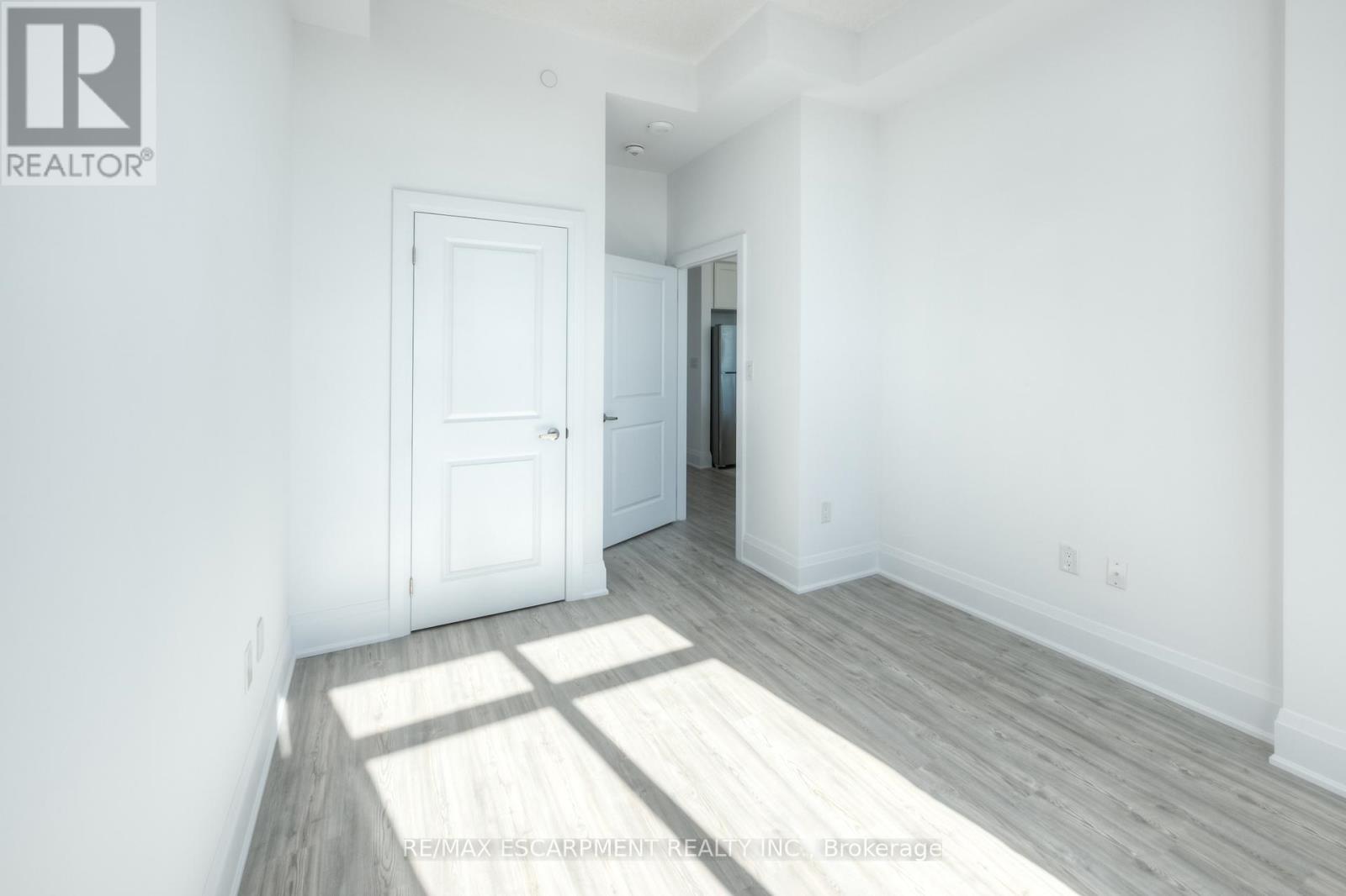 521 - 450 Dundas Street E, Hamilton, Ontario  L8B 1Z2 - Photo 12 - X12555896