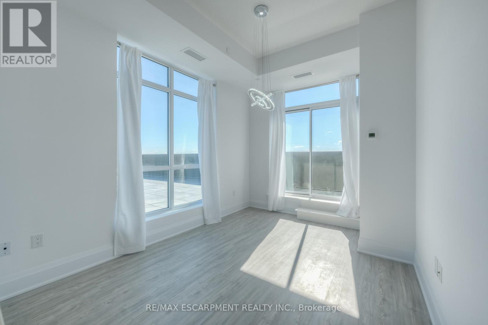 521 - 450 Dundas Street E, Hamilton, Ontario  L8B 1Z2 - Photo 6 - X12555896