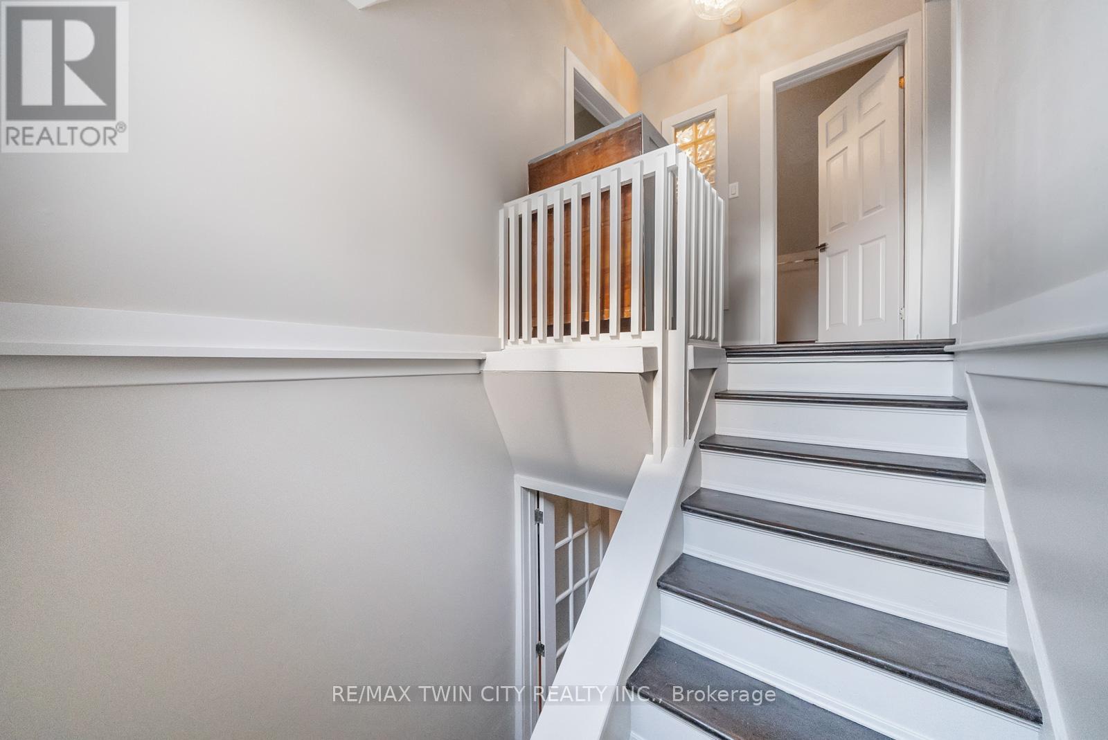 47 Mountain Park Avenue, Hamilton, Ontario  L9A 1A1 - Photo 25 - X12555902