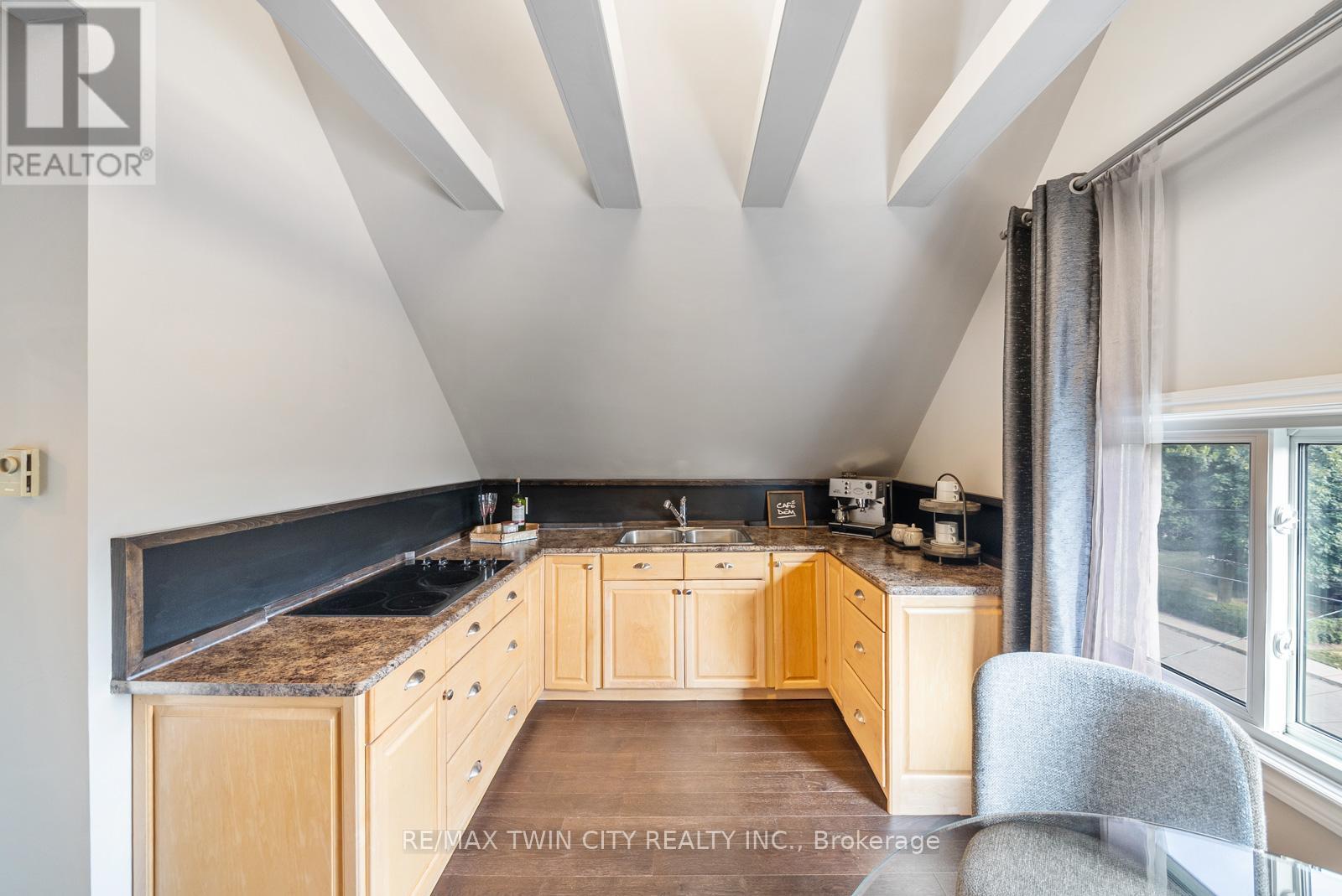 47 Mountain Park Avenue, Hamilton, Ontario  L9A 1A1 - Photo 29 - X12555902