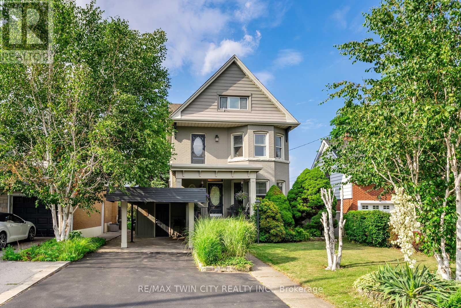 47 Mountain Park Avenue, Hamilton, Ontario  L9A 1A1 - Photo 3 - X12555902