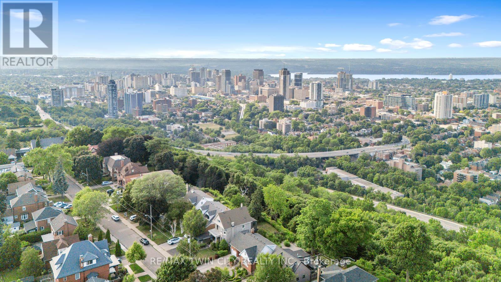 47 Mountain Park Avenue, Hamilton, Ontario  L9A 1A1 - Photo 38 - X12555902