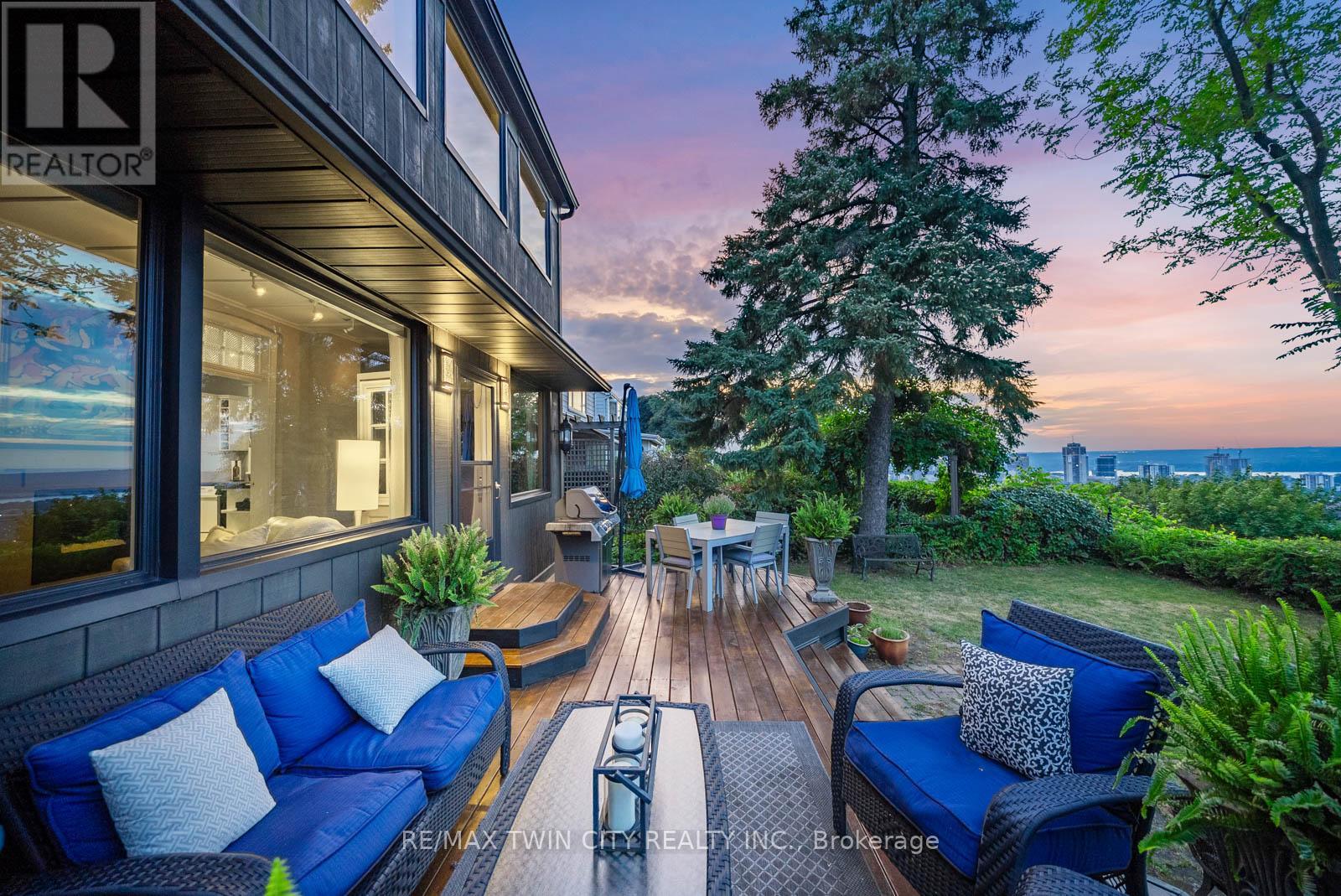 47 Mountain Park Avenue, Hamilton, Ontario  L9A 1A1 - Photo 45 - X12555902