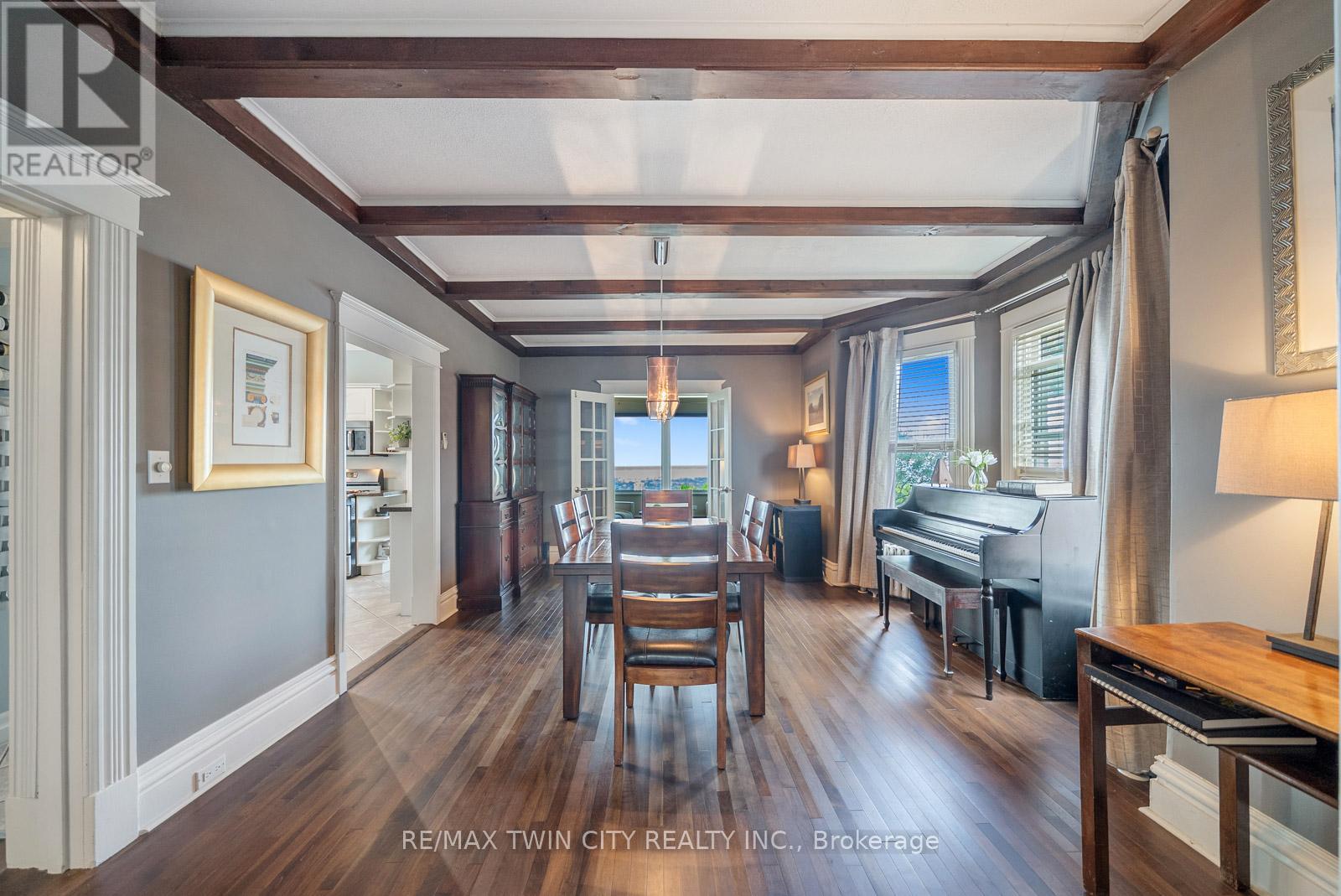 47 Mountain Park Avenue, Hamilton, Ontario  L9A 1A1 - Photo 7 - X12555902