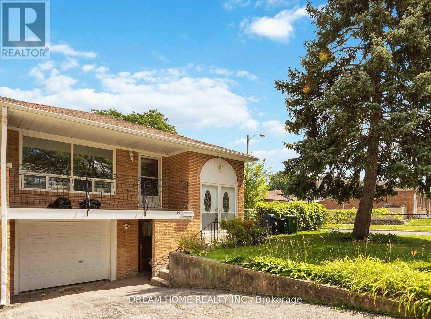 Unit 2 - 49 Ladner Drive, Toronto, Ontario  M2J 3Z9 - Photo 2 - C12555948