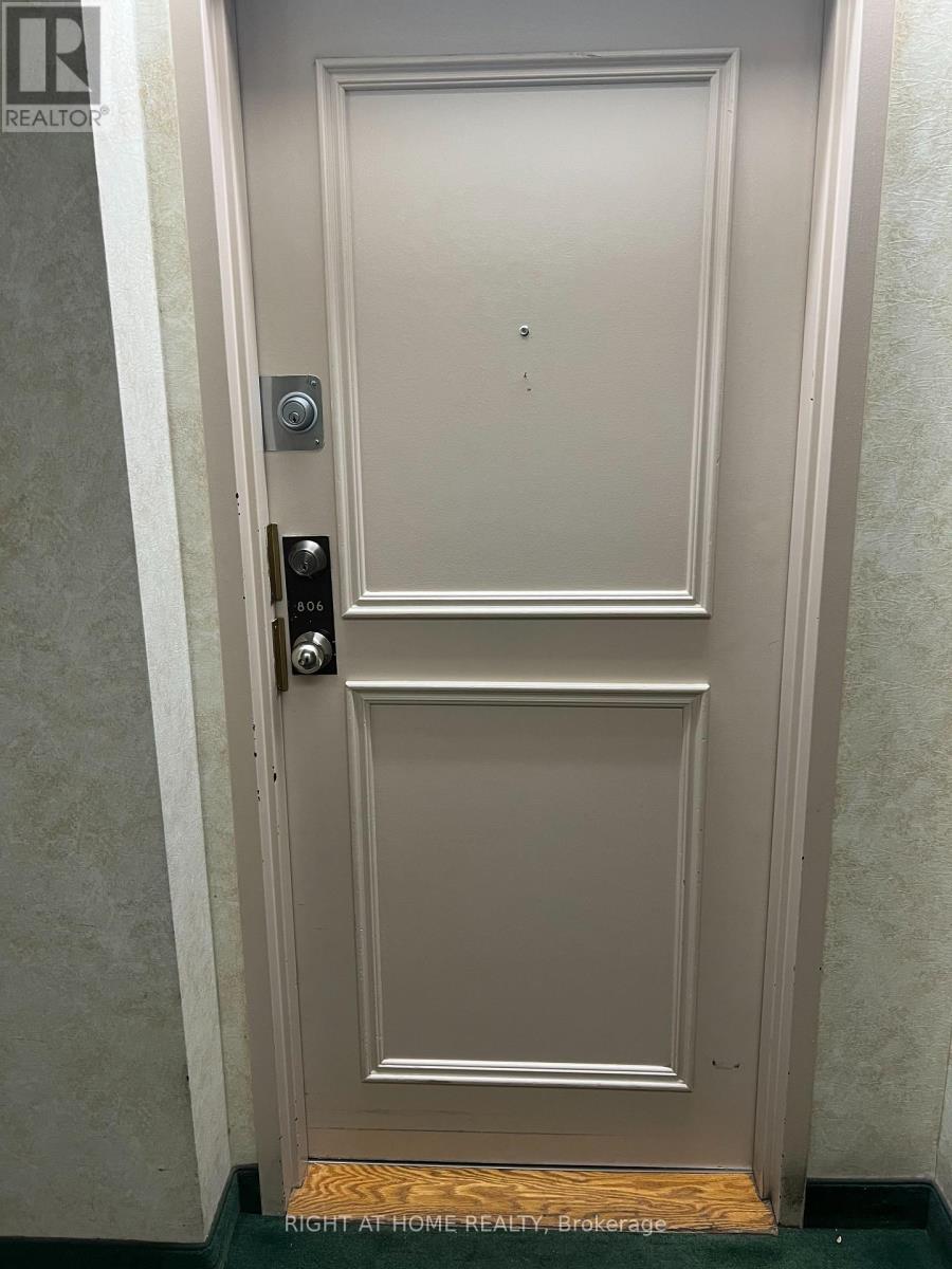 806 - 205 Hilda Avenue E, Toronto, Ontario  M2M 4B1 - Photo 1 - C12555992