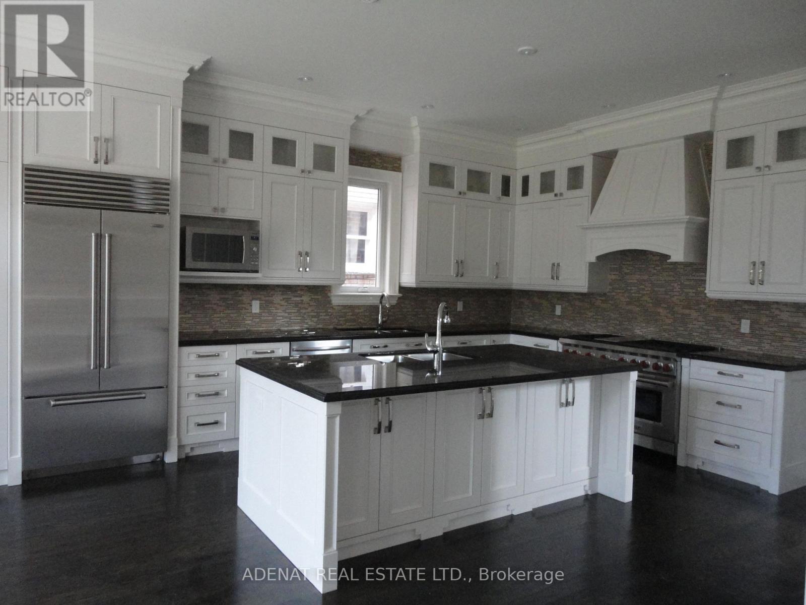 622 Coldstrem Avenue N, Toronto, Ontario M6B 2L2 - Photo 3 - C12555994