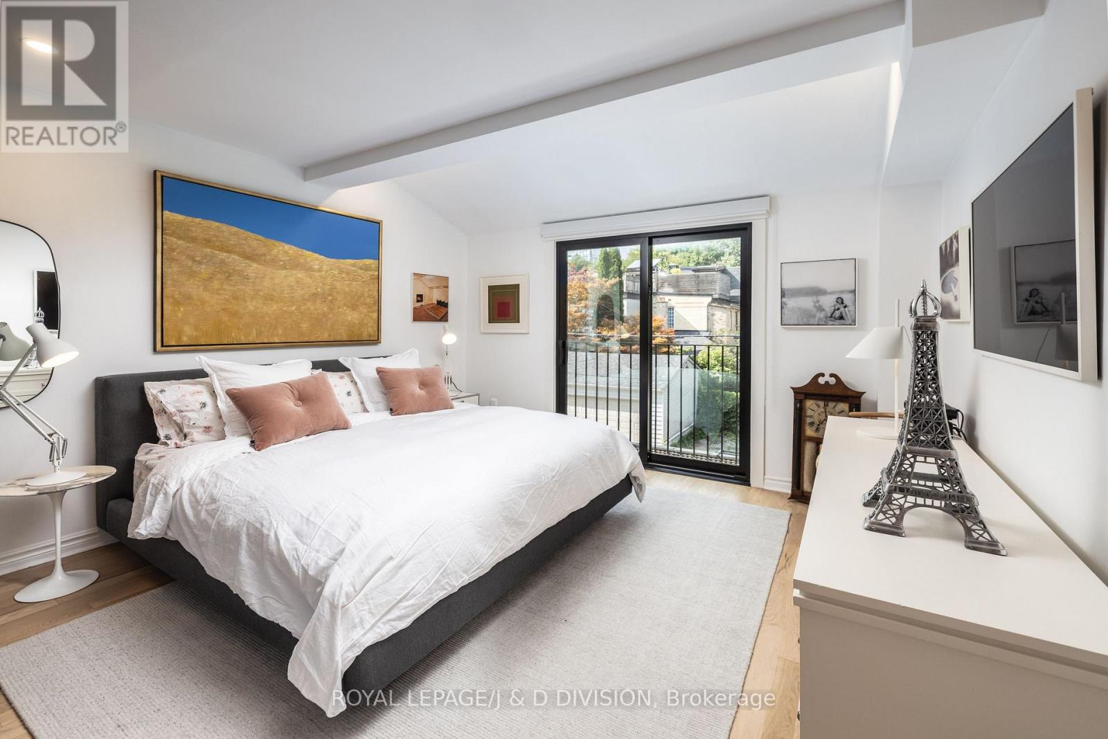 28 Alcorn Avenue, Toronto, Ontario  M4V 1E4 - Photo 14 - C12556092