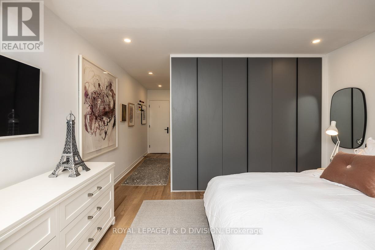 28 Alcorn Avenue, Toronto, Ontario  M4V 1E4 - Photo 15 - C12556092