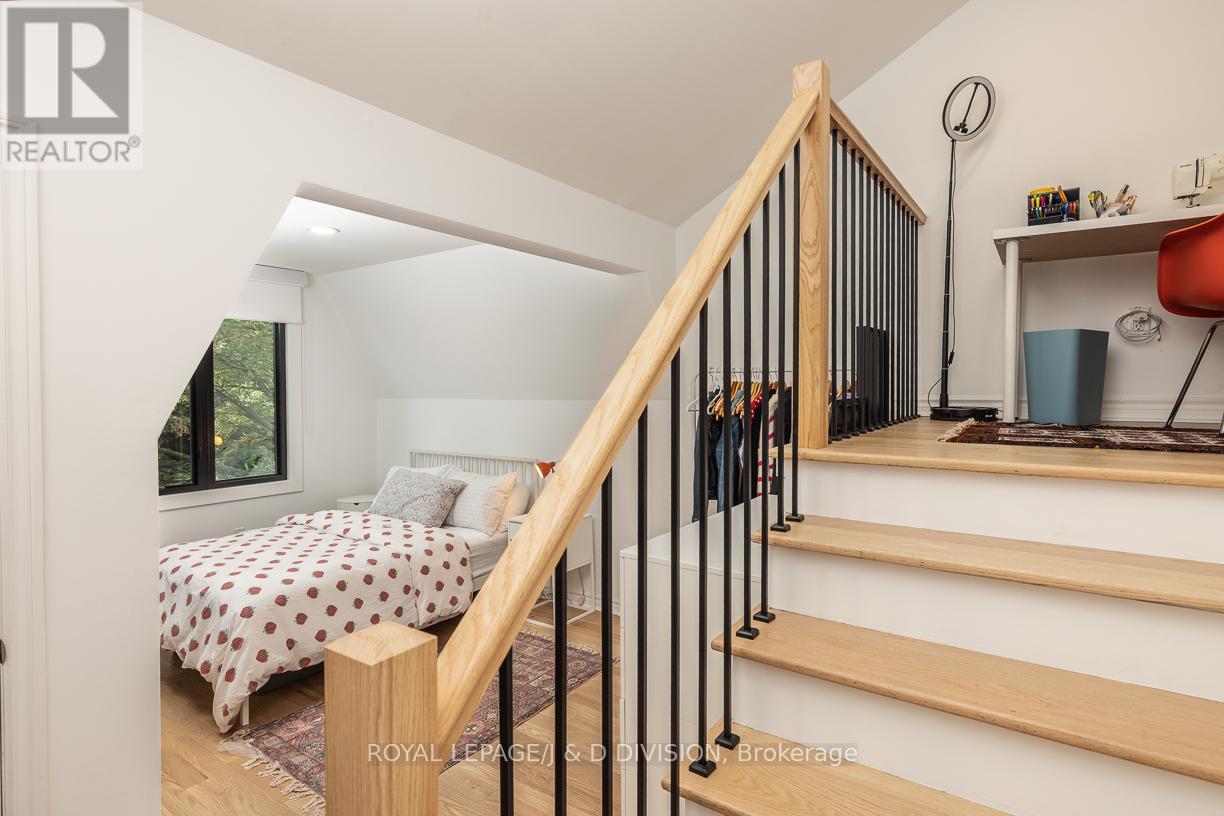 28 Alcorn Avenue, Toronto, Ontario  M4V 1E4 - Photo 19 - C12556092