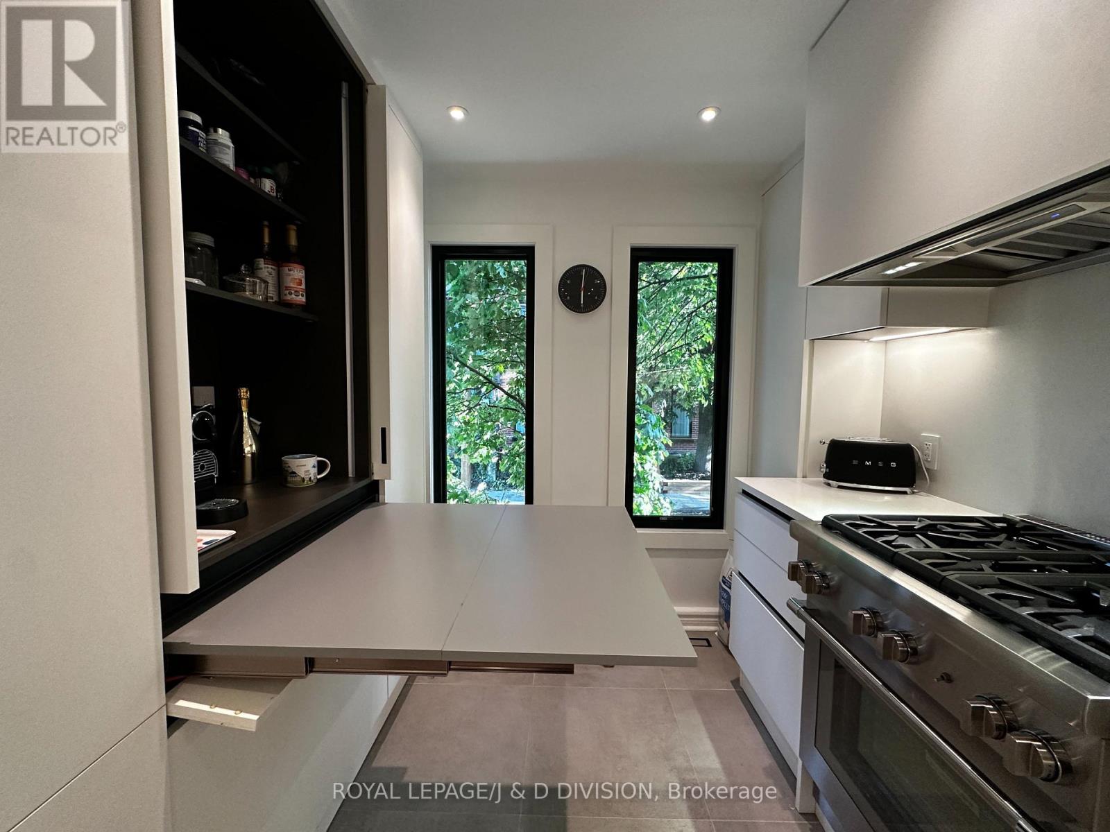 28 Alcorn Avenue, Toronto, Ontario  M4V 1E4 - Photo 9 - C12556092