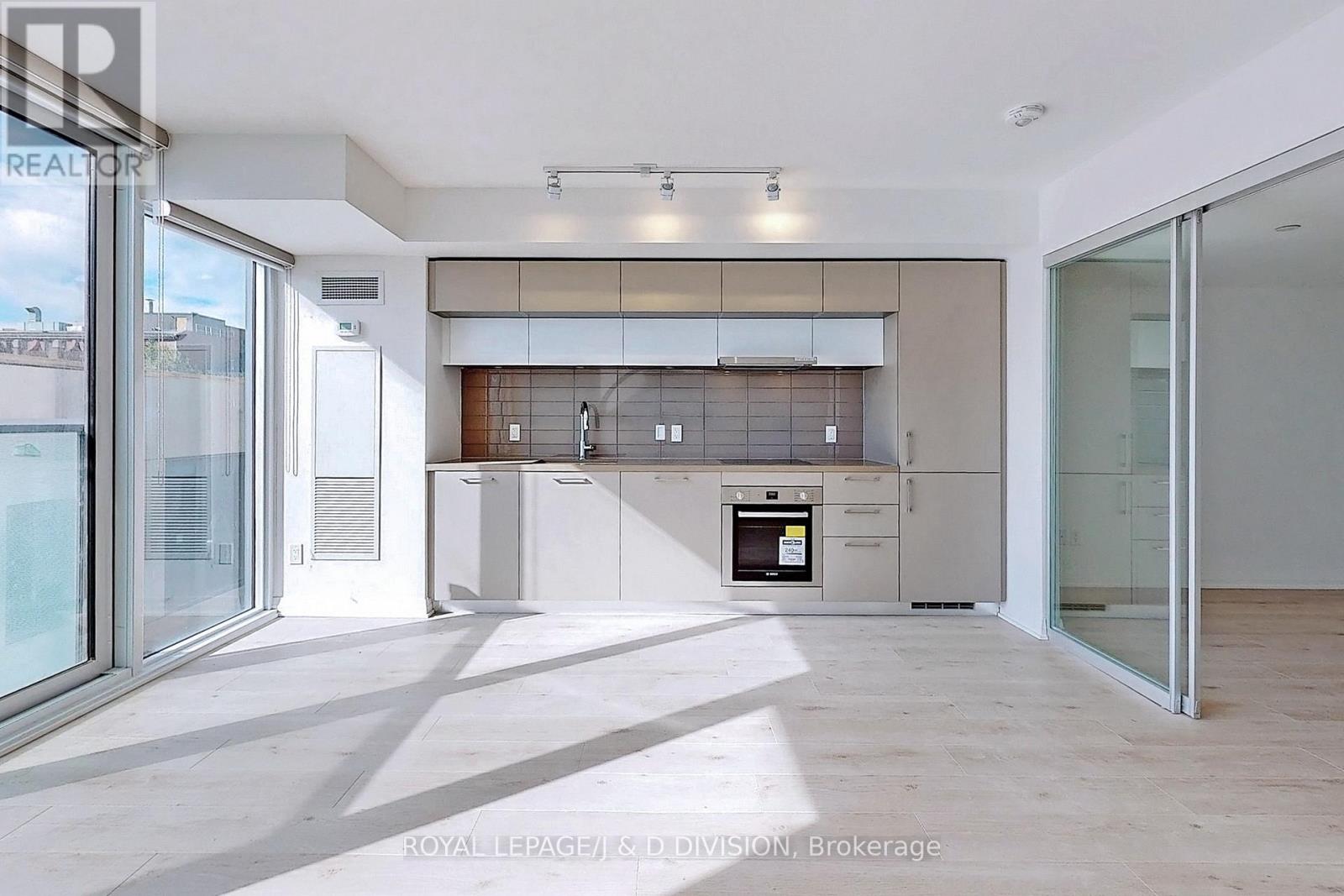 311 - 99 Foxbar Road, Toronto, Ontario  M4V 0B2 - Photo 7 - C12521716