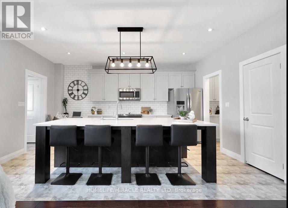 50 Murray Tabb Street, Clarington, Ontario  L1C 3K7 - Photo 3 - E12555922