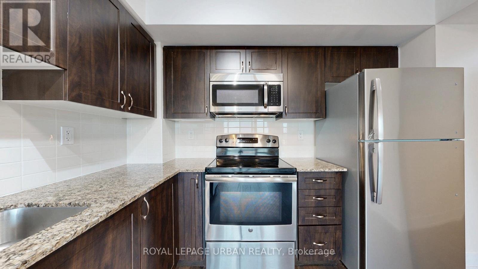 810 - 1215 Bayly Street, Pickering, Ontario  L1W 1L7 - Photo 15 - E12555970