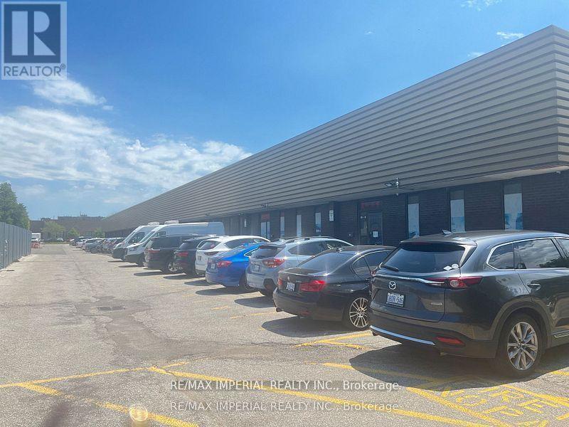 10-11 - 70 Melford Drive, Toronto, Ontario  M5V 1M6 - Photo 13 - E12556034