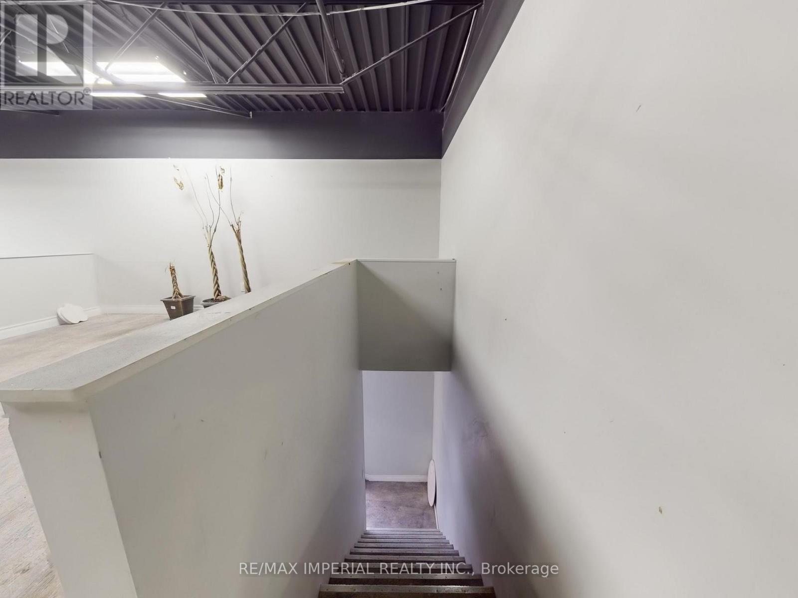 10-11 - 70 Melford Drive, Toronto, Ontario  M5V 1M6 - Photo 7 - E12556034