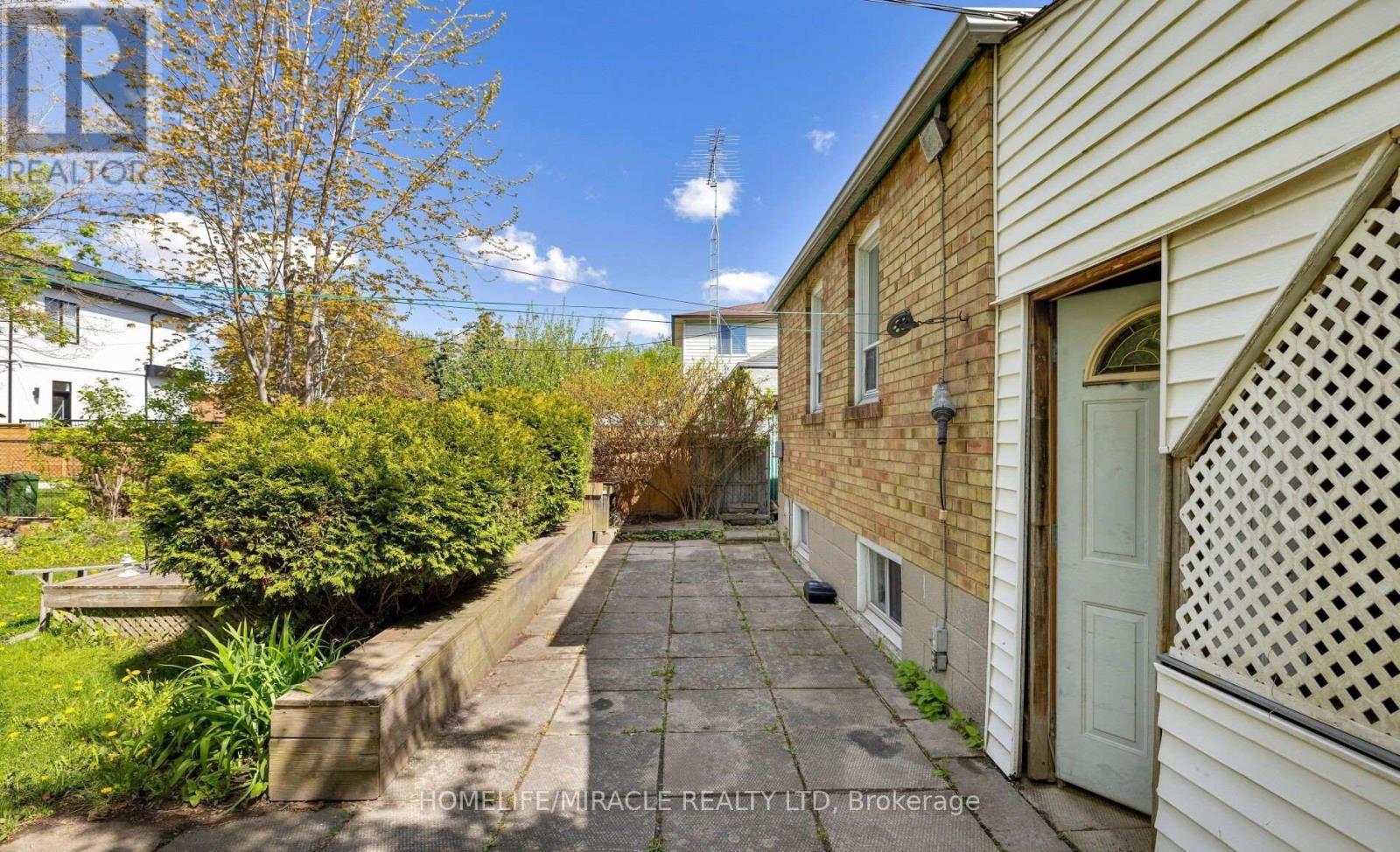 Bsmt - 1340 Warden Avenue, Toronto, Ontario  M1R 2R8 - Photo 4 - E12556038