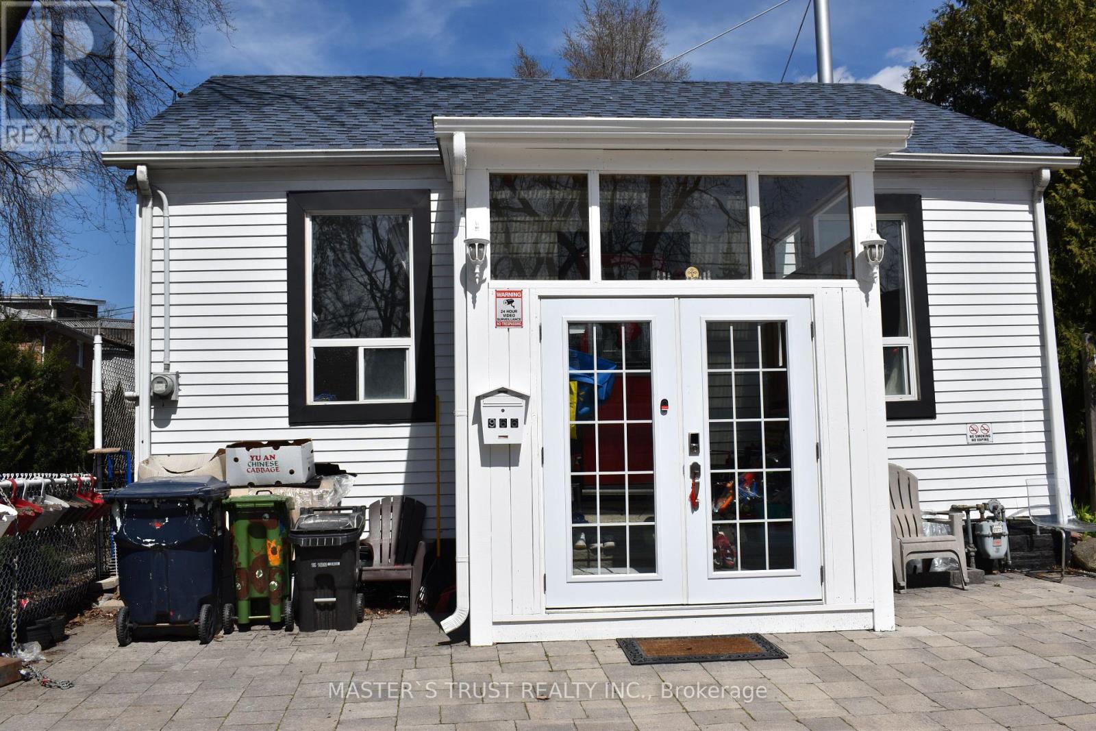 966 Dundas Street E, Toronto, Ontario  M4M 1R5 - Photo 1 - E12556062