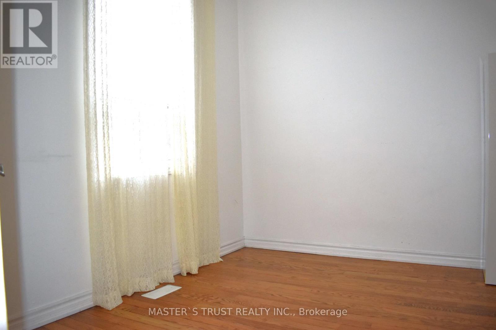 966 Dundas Street E, Toronto, Ontario  M4M 1R5 - Photo 11 - E12556062