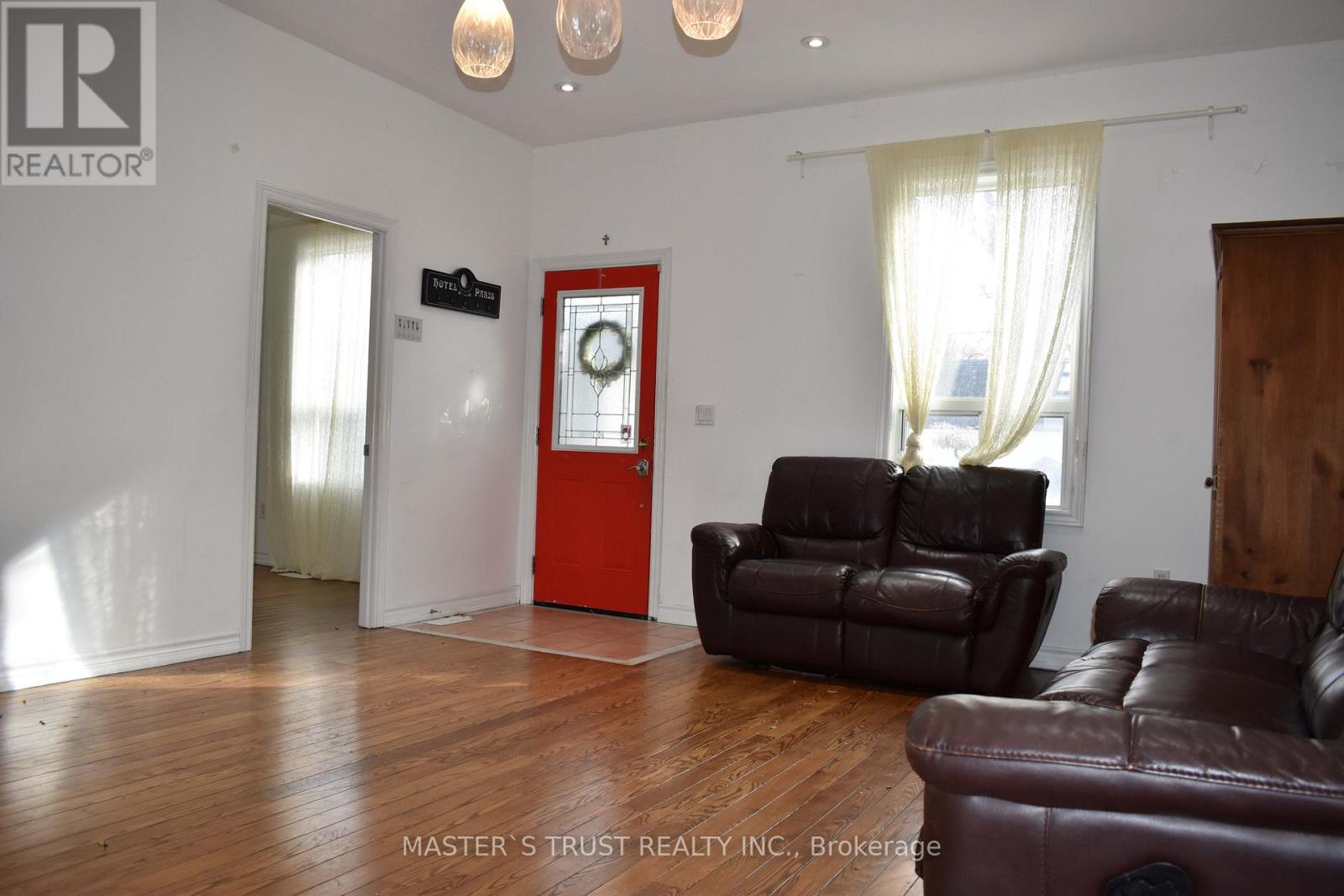 966 Dundas Street E, Toronto, Ontario  M4M 1R5 - Photo 7 - E12556062
