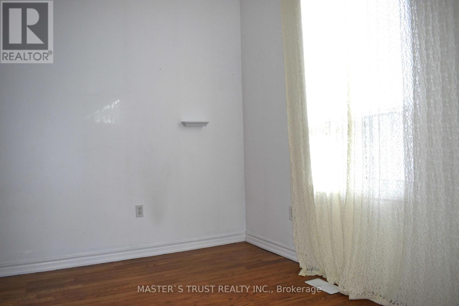 966 Dundas Street E, Toronto, Ontario  M4M 1R5 - Photo 8 - E12556062