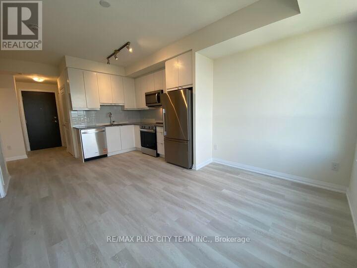 2010 - 3260 Sheppard Avenue E, Toronto, Ontario  M1T 3K3 - Photo 4 - E12556080