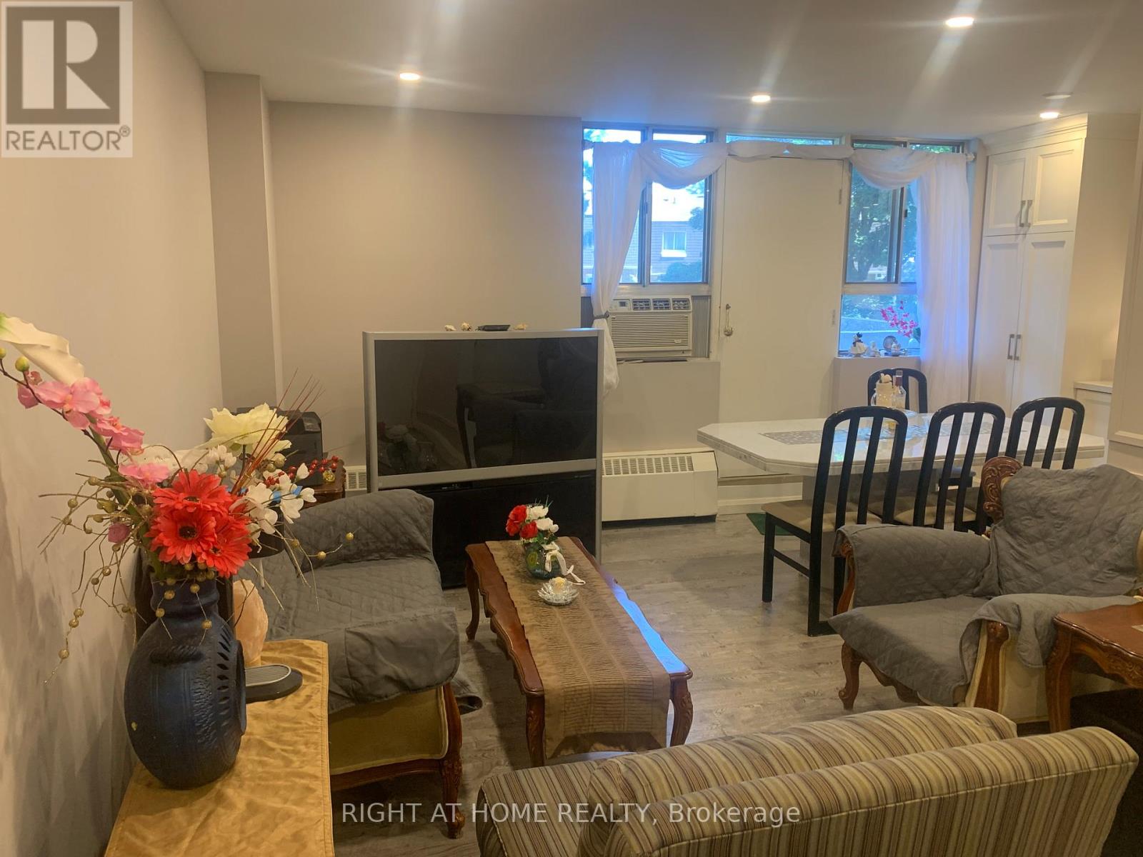 208 - 100 Dundalk Drive, Toronto, Ontario  M1P 4V2 - Photo 6 - E12556112