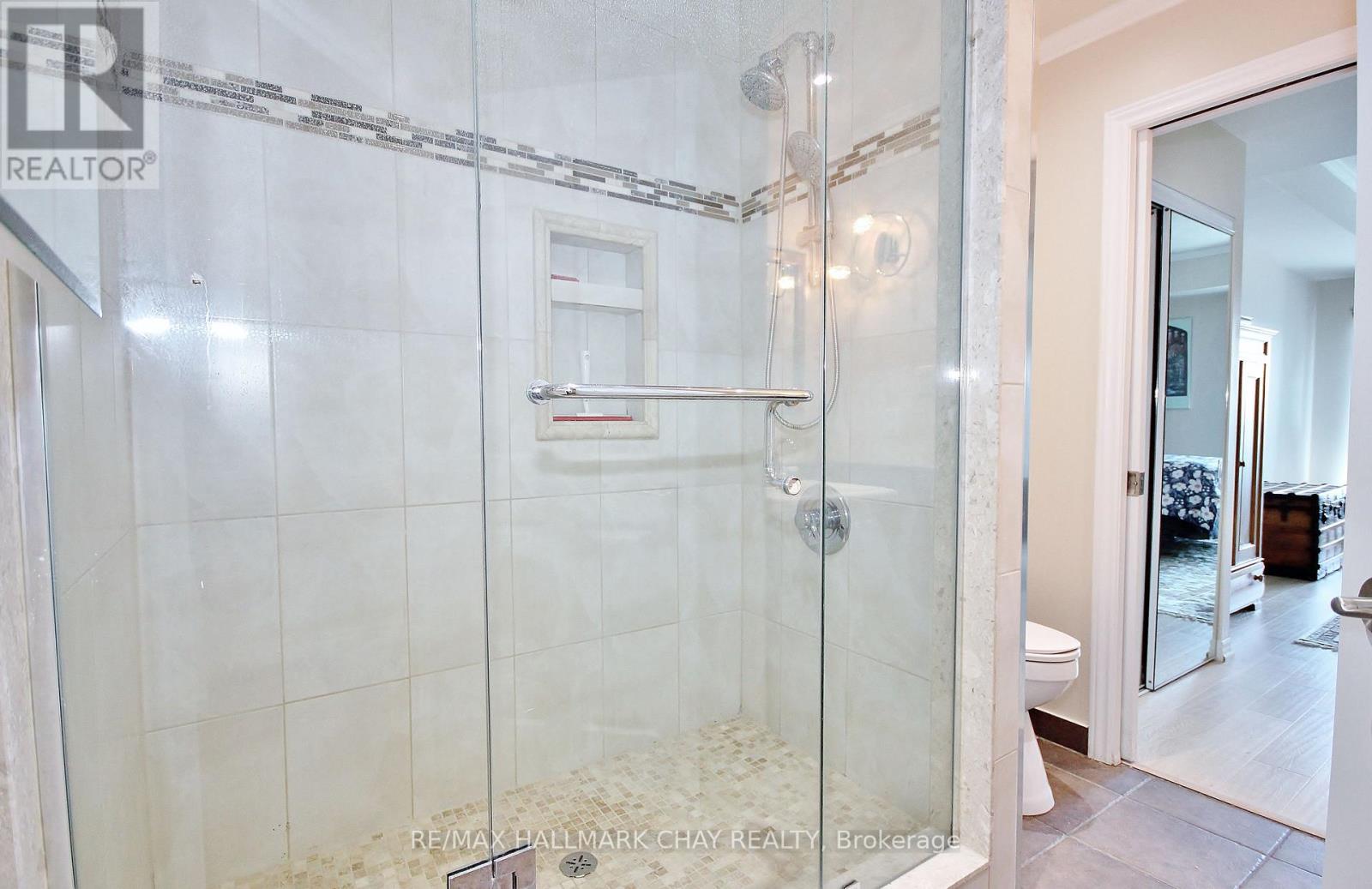 511 - 37 Ellen Street, Barrie, Ontario  L4N 6G2 - Photo 13 - S12437141