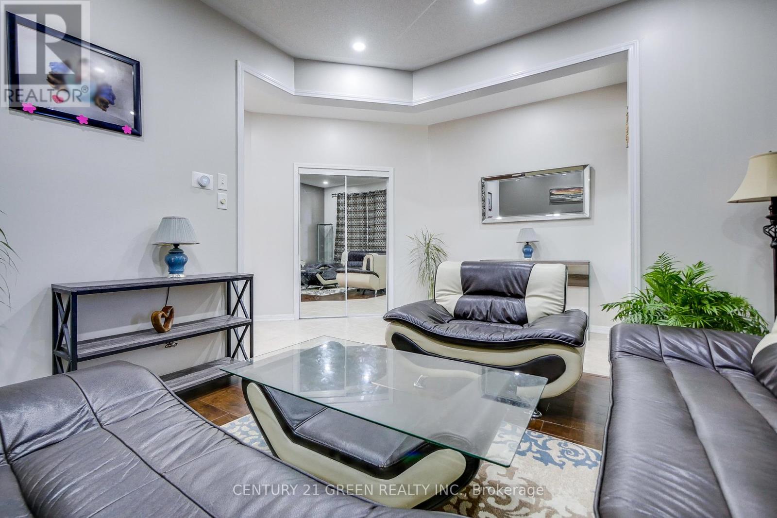 330 Schreyer Crescent, Milton, Ontario  L9T 7T1 - Photo 11 - W12519238