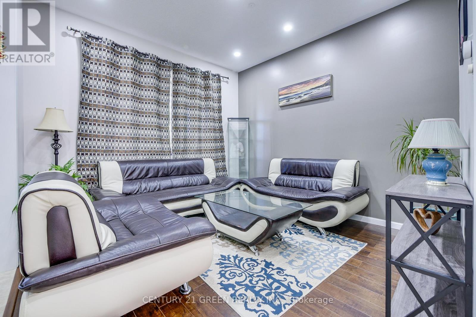 330 Schreyer Crescent, Milton, Ontario  L9T 7T1 - Photo 9 - W12519238